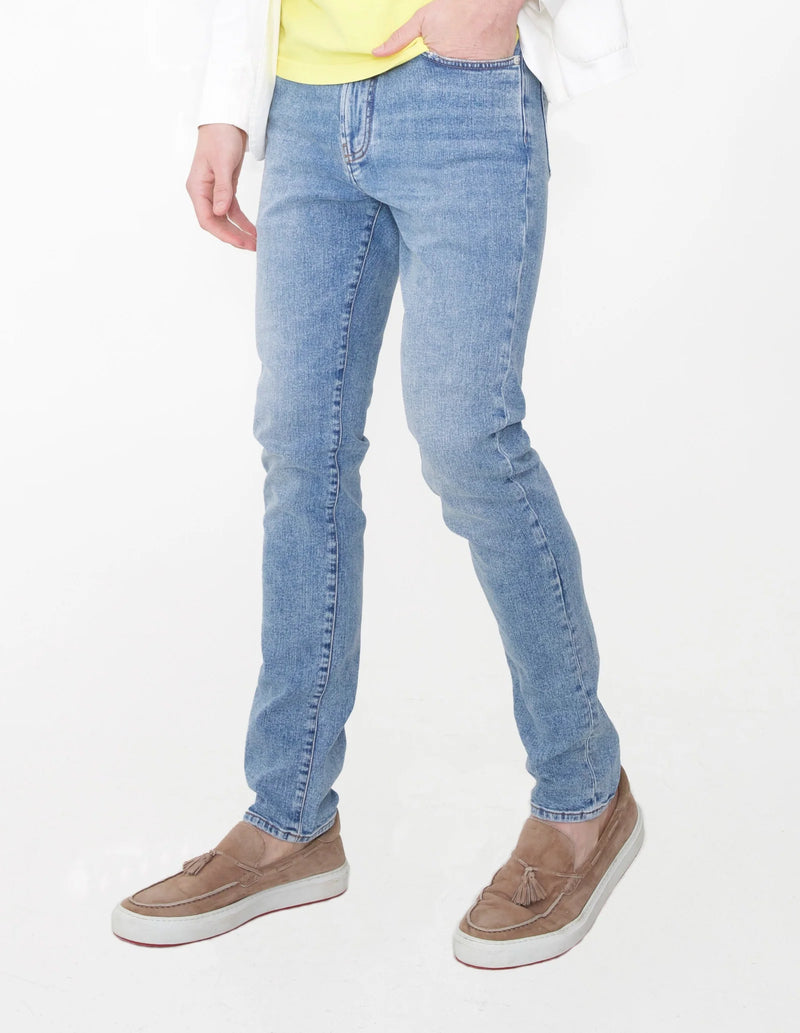 LIGHT BLUE DENIM JEANS