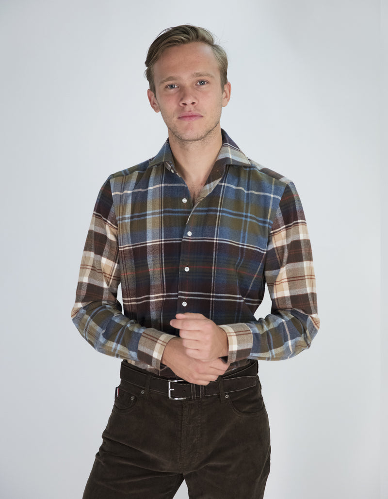 FLANNEL PLAID SPREAD COLLAR SHIRT