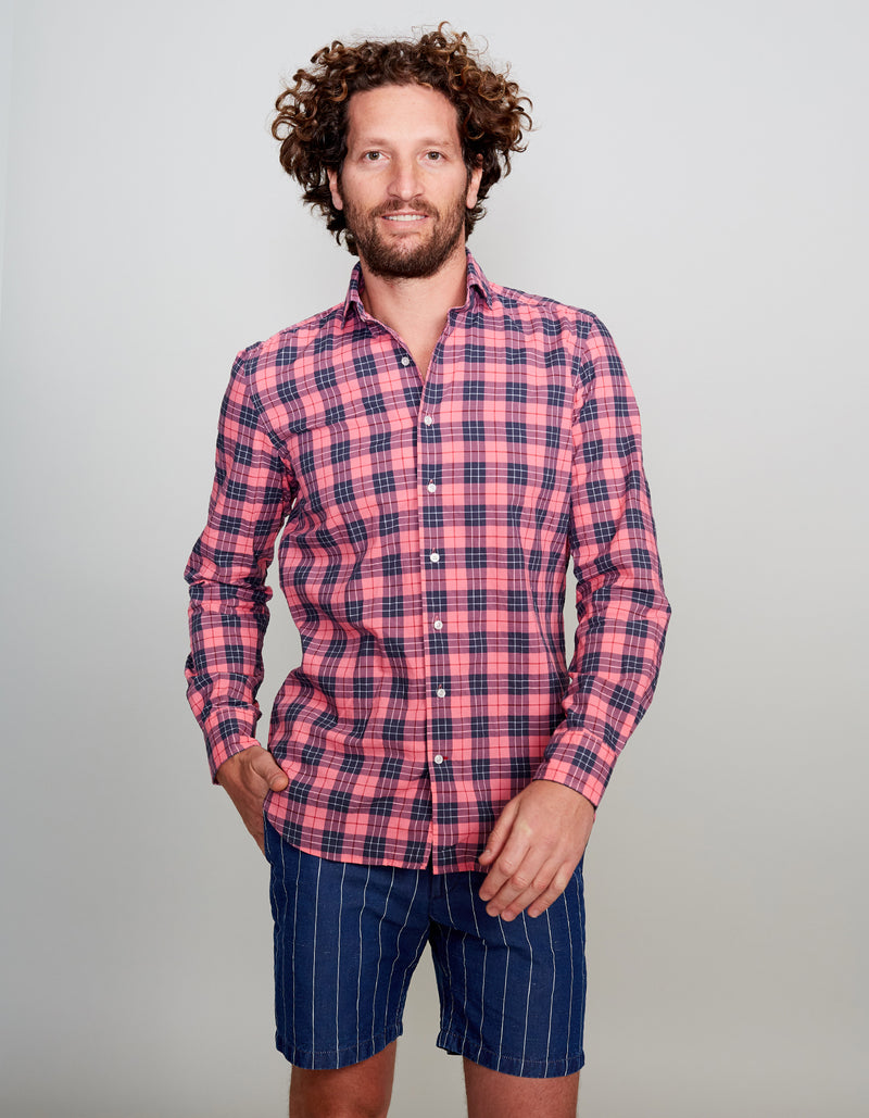 WASHED FEATHER WEIGHT TARTAN SPREAD COLLAR SHIRT